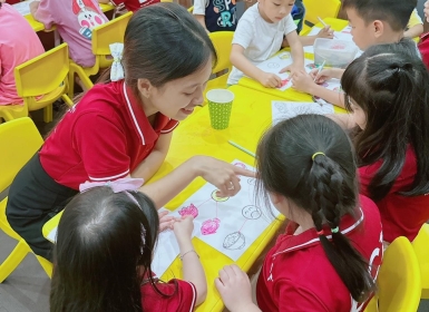 HÀNH TRÌNH GIÁO DỤC MẦM NON: ĐỘT PHÁ VỚI NHỮNG HOẠT ĐỘNG VÀ PHƯƠNG PHÁP TIÊN TIẾN