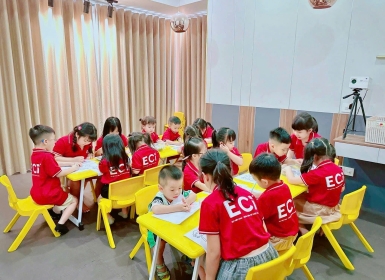 MỞ CÁNH CỬA TRI THỨC CÙNG CON: ĐÃ ĐẾN LÚC ĐỔI MỚI HỌC TẬP 